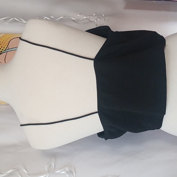 Chic Black Chain Detail Heart With Crystals Women's Crop Top 4x - Picture 4 of 4